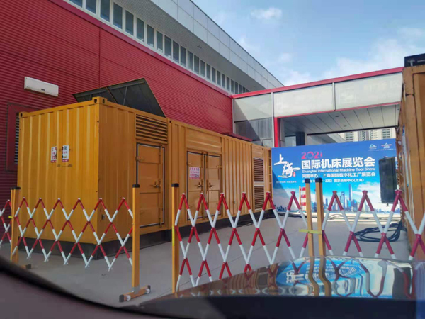集美发电车出租-发电机无电压或电压太低怎么办？